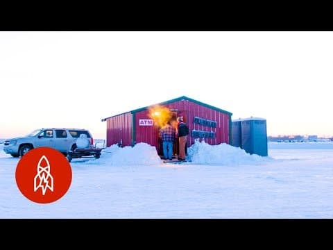 到明尼蘇達州冰上酒吧喝一杯 (Grab a Cold One on Minnesota's Bar on a Lake)