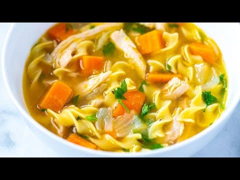 「雞湯麵」的終極秘方！教你如何快速煮出一鍋美味熱湯！ (Ultra-Satisfying Homemade Chicken Noodle Soup Recipe)