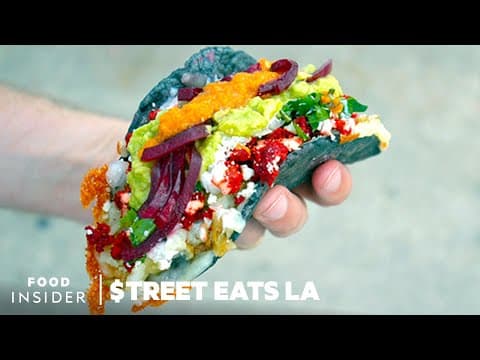 好想吃！ Villas Tacos 獨一無二的七層塔可！ (7-Layer Tacos And Blue Corn Quesadillas From Villas Tacos | $treet Eats LA)